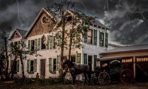 Middletown Is One Of Delaware's Best Halloween Towns To Visit This Fall