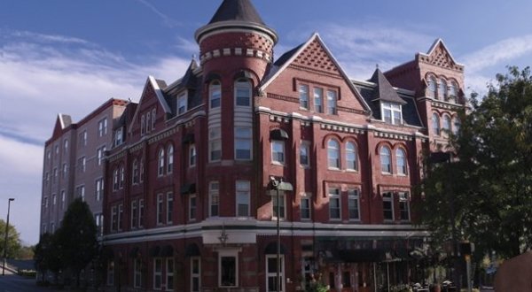 6 Haunted Places In West Virginia Where You Can Stay The Night… If You Dare