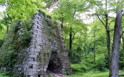 These 6 West Virginia Hiking Trails Lead To Some Incredible Pieces Of History