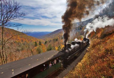 You Won't Want To Miss This West Virginia Halloween Train Ride