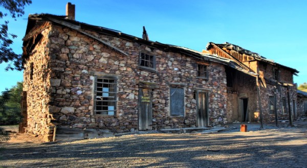 You’ll Love Visiting Arizona’s 7 Most Notorious Ghost Towns