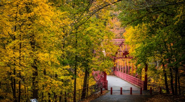 7 Short And Sweet Fall Hikes In Connecticut With A Spectacular End View