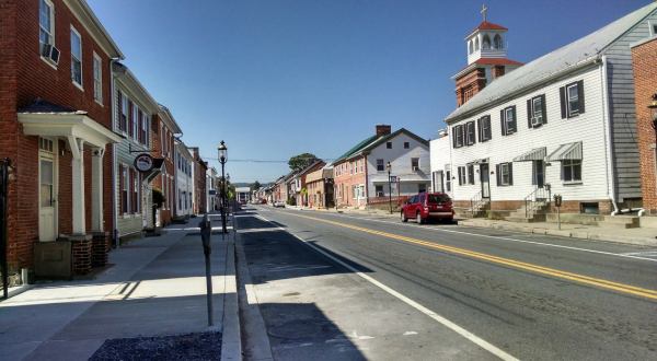 The Tiny Town In Maryland With The Most Scrumdiddilyumptious Restaurants