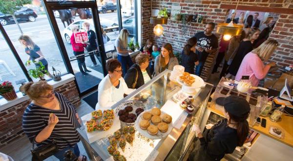 The Unassuming Shop In Massachusetts That Serves The Best Cupcakes You’ll Ever Taste