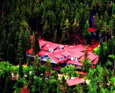 You Will Never Guess What Is Hiding Inside The Walls Of This Colorado Hotel