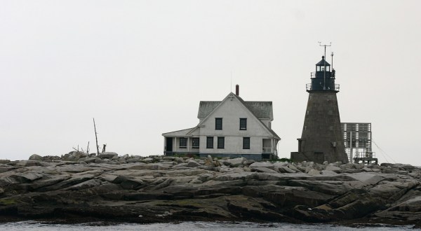 You’ll Be Terrified By The Stories Of These 5 Haunted Islands In Maine