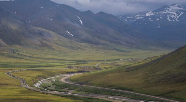 The Trans-Alaska Pipeline Is An Incredible Sight You Need To Add To Your Bucket List