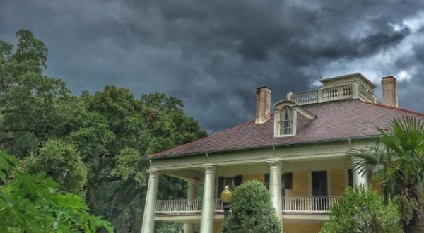 The Louisiana Ghost Story That Will Leave You Absolutely Baffled