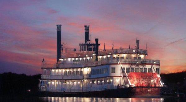 There’s A Bourbon Cruise Happening In Kentucky This Fall And You’ll Want To Be On It