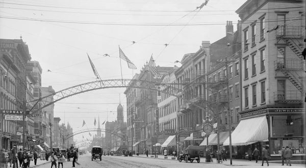 15 Vintage Photos Of Columbus’s Streets That Will Take You Back In Time