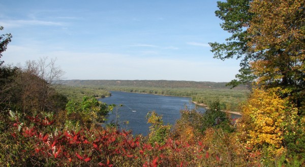 Explore Iowa’s Towering Bluffs During The Most Beautiful Season