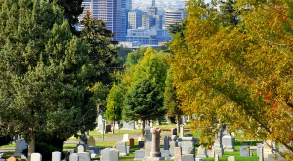 You Won’t Believe The Chilling Stories Surrounding This Utah Cemetery