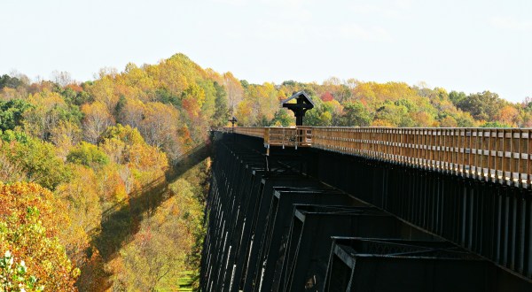 This Bridge Hike In Virginia Will Take You Through An Autumn Wonderland