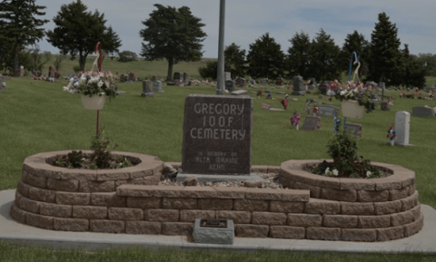 You Won't Believe The Chilling Stories Surrounding This South Dakota Cemetery