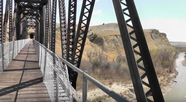 The Awesome Hike In North Dakota That Will Take You Straight To An Abandoned Tunnel