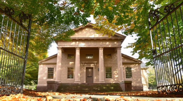 Few People Know The Oldest Library In America Is Here in Rhode Island