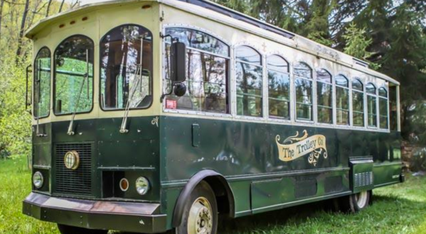 The North Carolina Wine Trolley Tour You’ll Absolutely Love