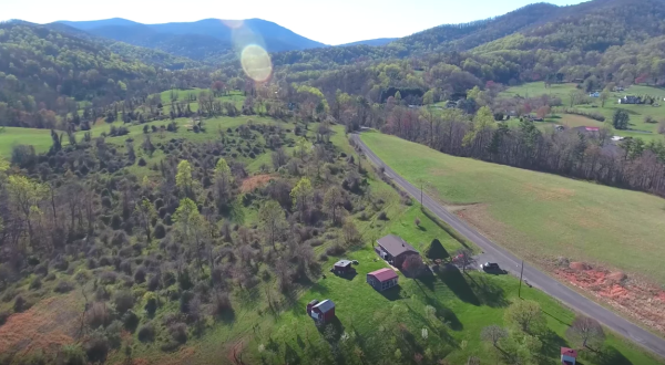 This Teeny Tiny Virginia Town Is Surrounded By Natural Attractions