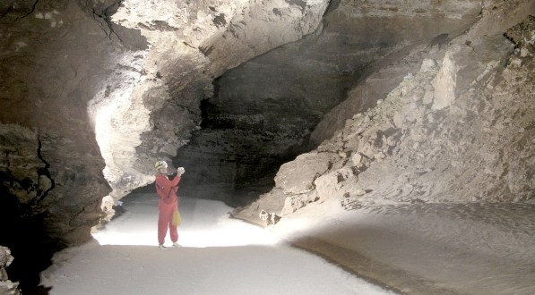 Going Into These 5 Caves In New Mexico Is Like Entering Another World