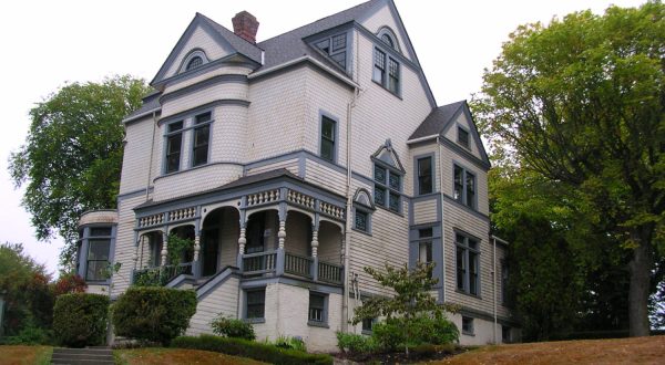The One Paranormal Festival In Washington That Will Spook You Into Oblivion