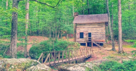 These 7 Mississippi Hiking Trails Lead To Some Incredible Pieces Of History