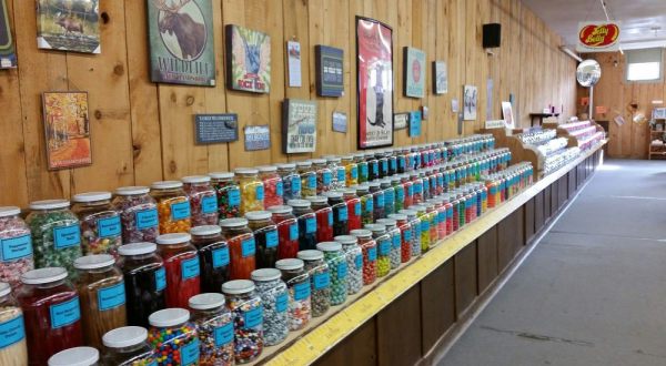 You’ll Absolutely Love Visiting New Hampshire’s 8 Most Delicious Candy Shops