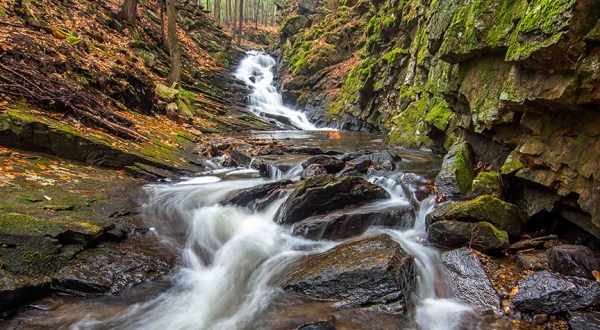 Few People Know About These Amazing Gorge Trails Hiding In New Hampshire
