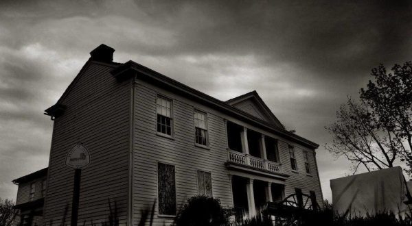 This Haunted History Tour In Missouri Will Leave You With Spine Tingling Chills
