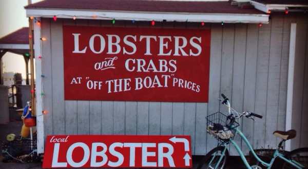 The 7 Best Lobster Shacks In Rhode Island You’ll Absolutely Love