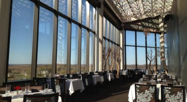 The View From This Michigan Restaurant Is One Of The Most Beautiful In The World
