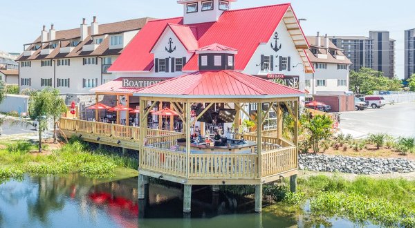 The Tiny Town In Delaware With The Most Scrumdiddilyumptious Restaurants