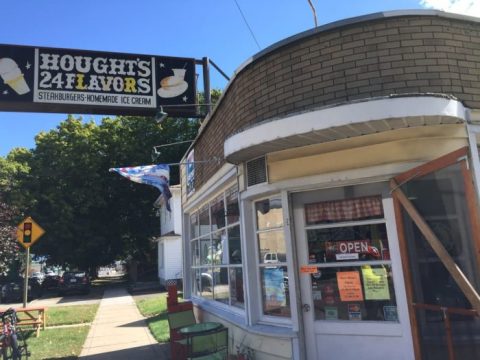 This Old-Fashioned Oregon Burger Joint Will Take You Back In Time