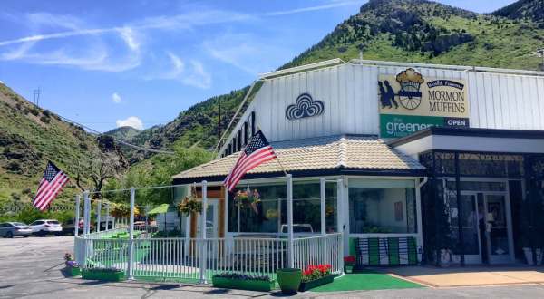 This Greenhouse Restaurant In Utah Is The Most Enchanting Place To Eat