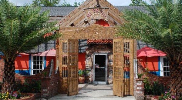 The Tiny Town Near New Orleans With The Most Scrumdiddilyumptious Restaurants