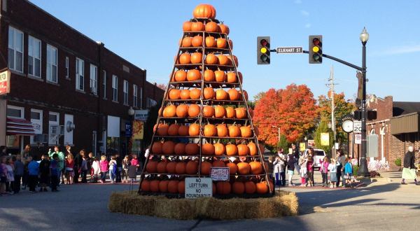 This Giant Pumpkin Tree In Indiana Will Bring A Little Magic To Your Autumn