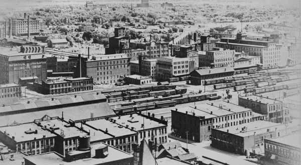These 10 Rare Photos Show Minneapolis’ Milling History Like Never Before