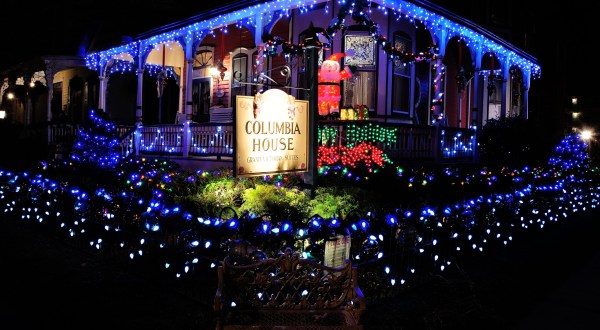 The Small Town In New Jersey That Transforms Into A Magical Christmas Wonderland