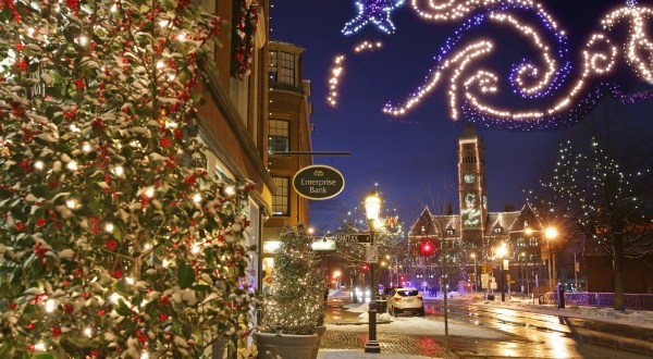 8 Main Streets Surrounding Boston That Are Pure Magic During Christmastime
