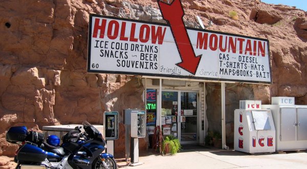 This Utah Gas Station Is In The Most Unlikely Place Ever