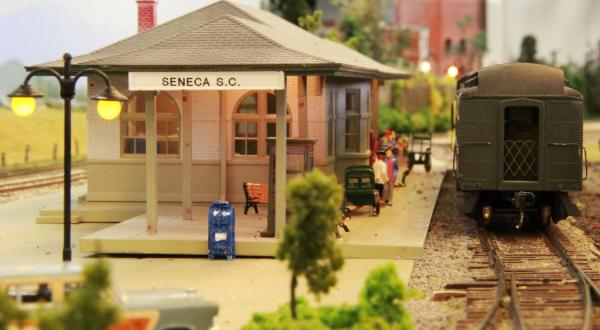 A Visit To This Model Train Museum In South Carolina Is Like Stepping Into A Living Tiny Town
