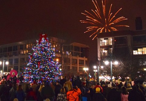 It's Impossible Not To Love Milwaukee's Most Enchanting Christmas Festival