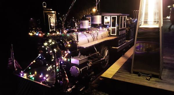 The Winter Wonderland Train Ride In Georgia That Showcases Thousands Of Holiday Lights For Your Enjoyment