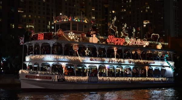 This Amazing Boat Parade Is The Perfect Way To Celebrate Christmas In Florida