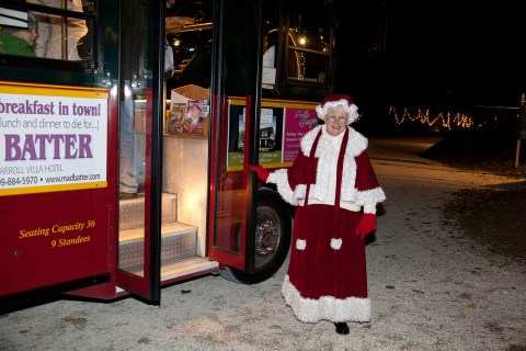 Board This Beautiful Holiday Trolley In New Jersey For An Unforgettable Adventure