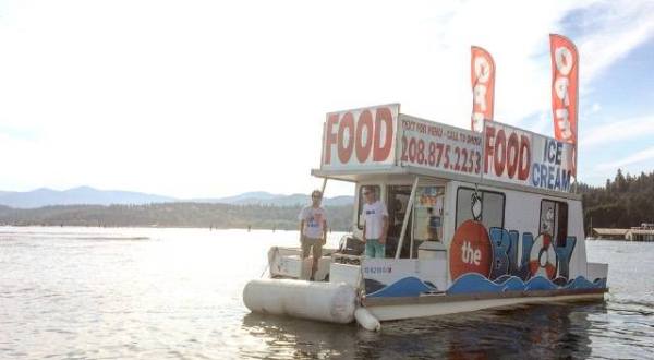 There’s A Floating Boat Restaurant In Idaho And It’s Just As Cool As It Sounds