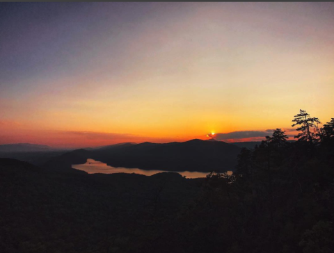 One Of The Most Scenic Spots To Watch A Mountain Sunset Is Right Here In Virginia