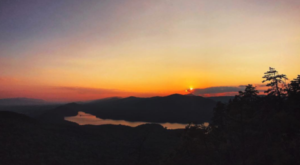 One Of The Most Scenic Spots To Watch A Mountain Sunset Is Right Here In Virginia