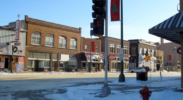 The Town In South Dakota With The Most Scrumdiddilyumptious Restaurants