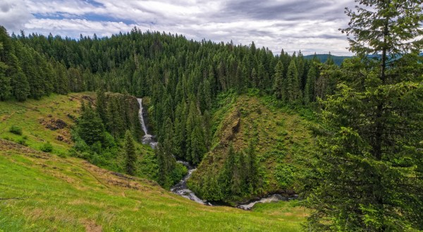 This Simple Hike Leads You To One Of The Tallest And Most Spellbinding Waterfalls In Idaho
