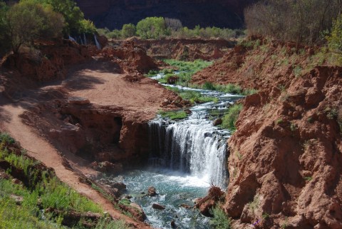 The Hike In Arizona That Takes You To One Beautiful Waterfall After Another
